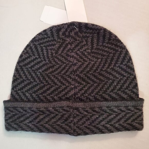 V. Fraas beanie warm hat for winter - Picture 2 of 3